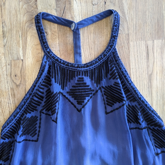 Embroidered Ombre Flowy Top - Picture 2 of 3